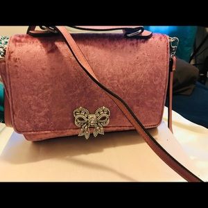 Crossbody purse